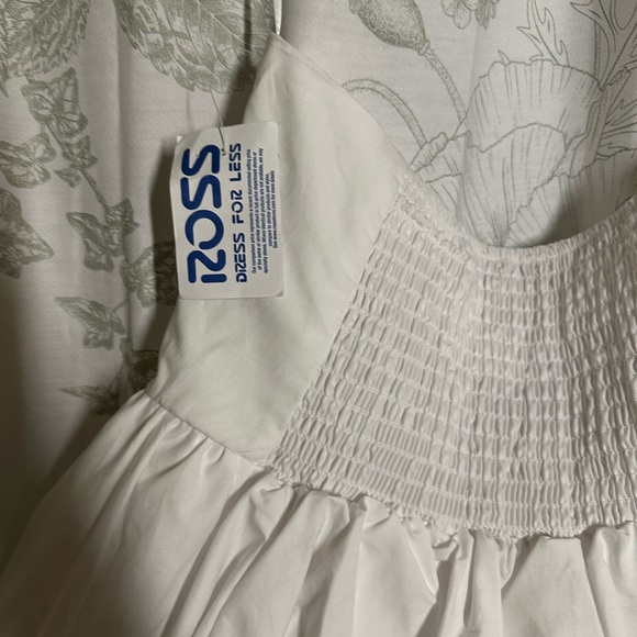 White Ruffled top - Picture 3 of 3